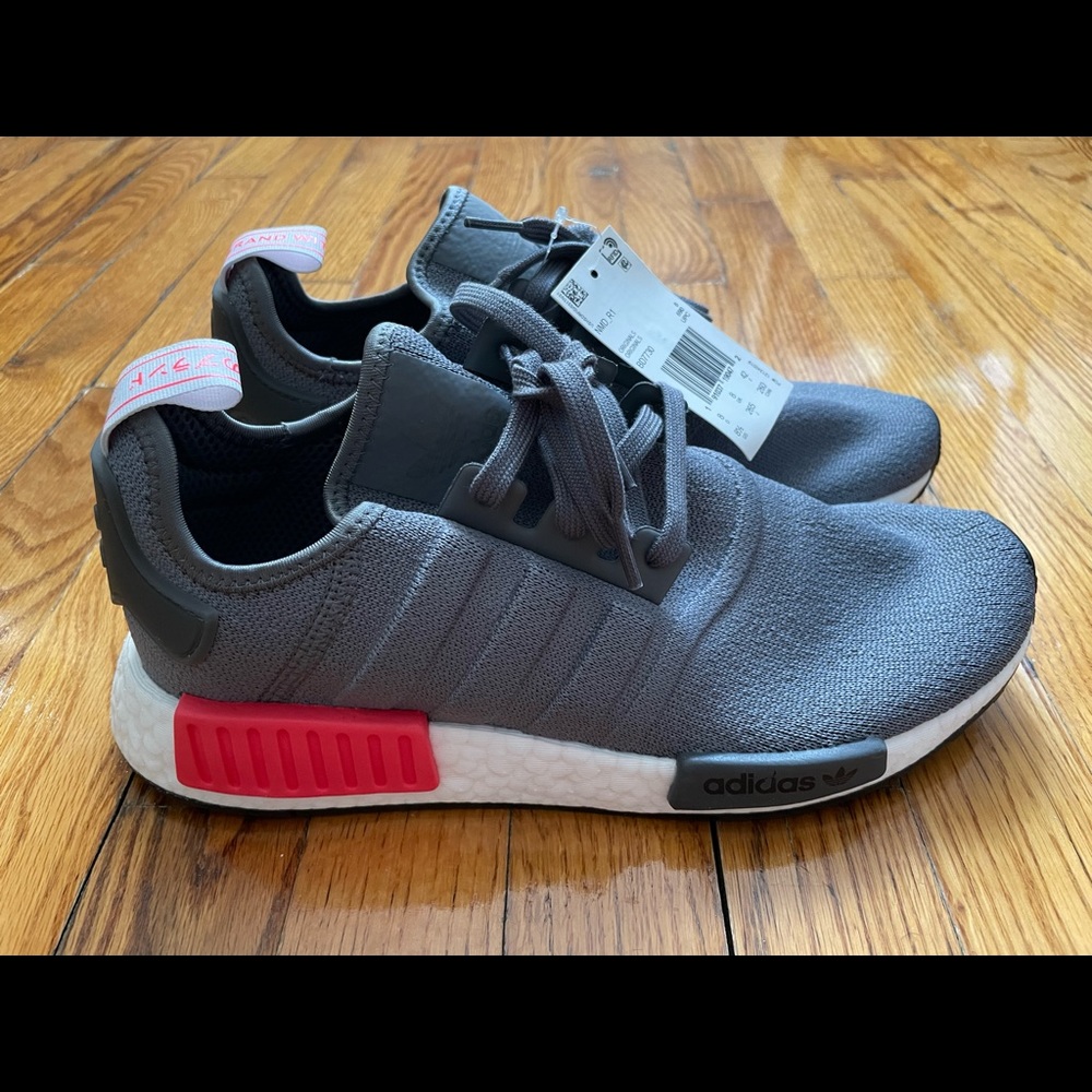 Men’s Adidas NMD R1 size 8.5.